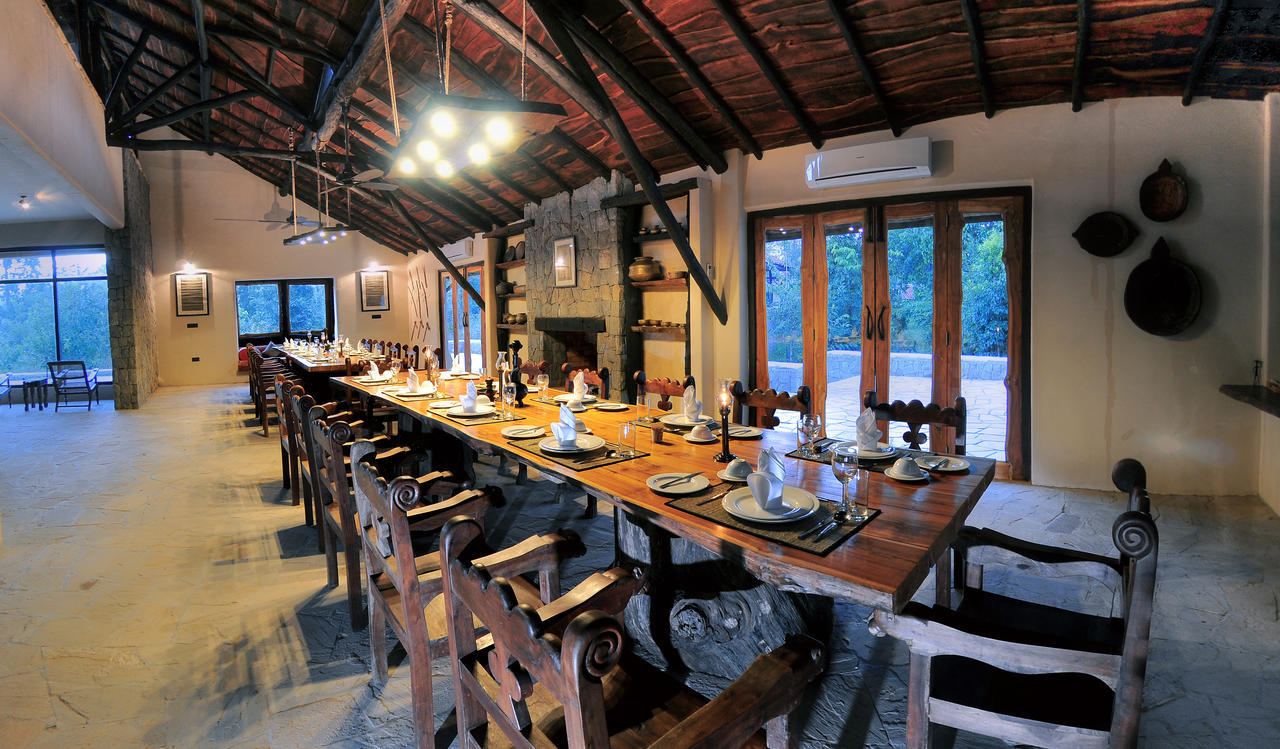 Kanha Earth Lodge Mandlā Kültér fotó