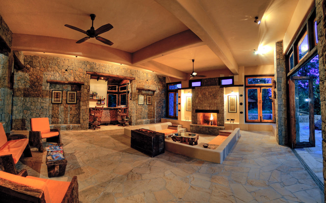 Kanha Earth Lodge Mandlā Kültér fotó