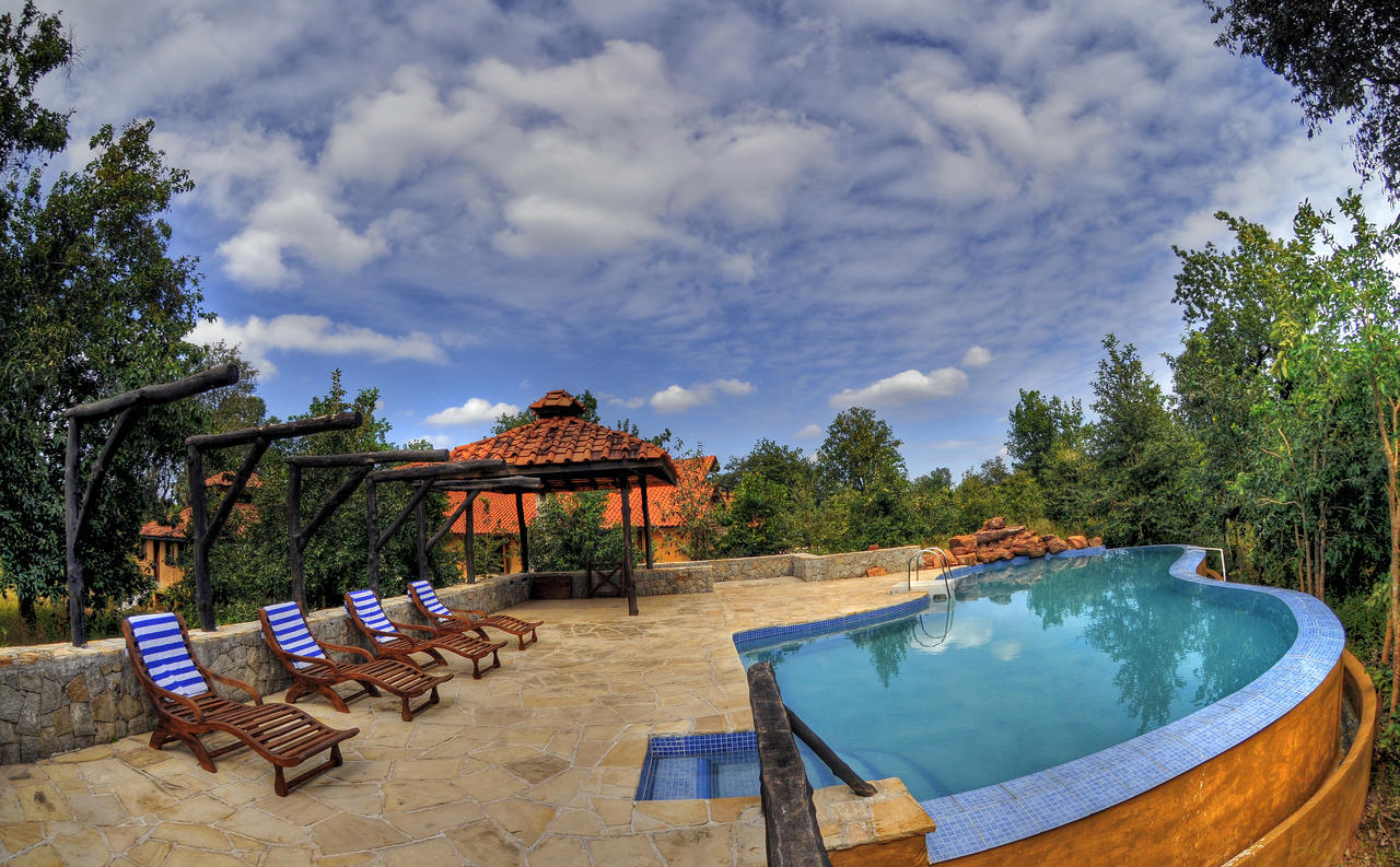 Kanha Earth Lodge Mandlā Kültér fotó